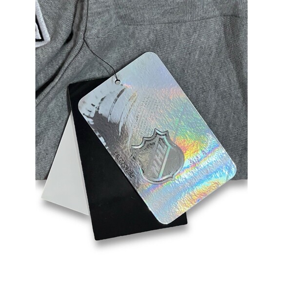 Pittsburgh Penguins Ladies’ NHL Sportswear Top Signed By Kris Letang #58 NWT - Picture 9 of 10